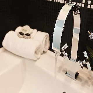 萍秋酒店 3*